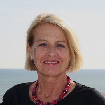 Janny - Van Dam Estates