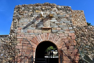 Die Geschichtsstunde aus Cartagenas Schloss - Van Dam Estates