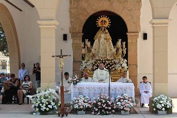 De maagd Loreto's centrale rol in Santa Pola - Van Dam Estates