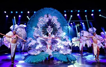 Spektakelshows in Benidorm Palace - Van Dam Estates