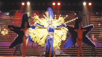 Spektakelshows im Benidorm Palace - Van Dam Estates