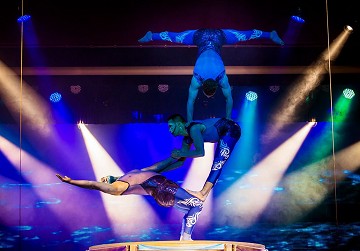 Spektakelshows im Benidorm Palace - Van Dam Estates