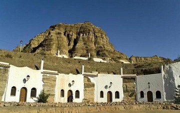 En la carretera en España 6: tour de cuevas en Andalucía - Van Dam Estates