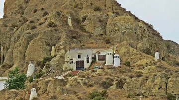 En la carretera en España 6: tour de cuevas en Andalucía - Van Dam Estates