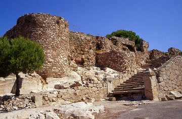 Denias Schloss erzählt eine 2000 Jahre alte Geschichte - Van Dam Estates