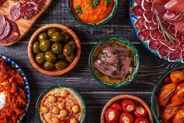 Tapas from the lid to a success story - Van Dam Estates