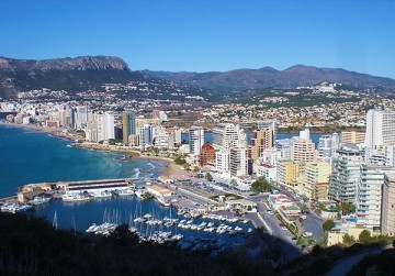 Trotzen Sie dem Calpe Rock für schöne Aussichten - Van Dam Estates