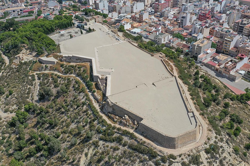 Guardamar's castle reveals secrets - Van Dam Estates