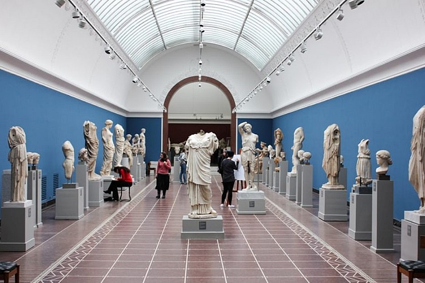 Tour of museums in Alicante - Van Dam Estates