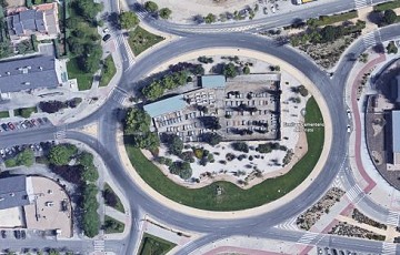 Spanish roundabouts: bizarre, stupid and funny - Van Dam Estates