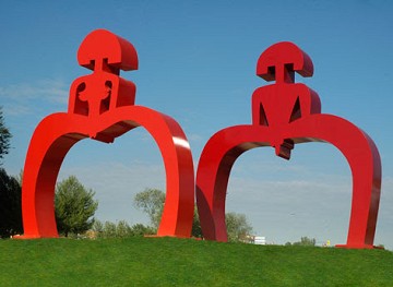 Spanish roundabouts: bizarre, stupid and funny - Van Dam Estates