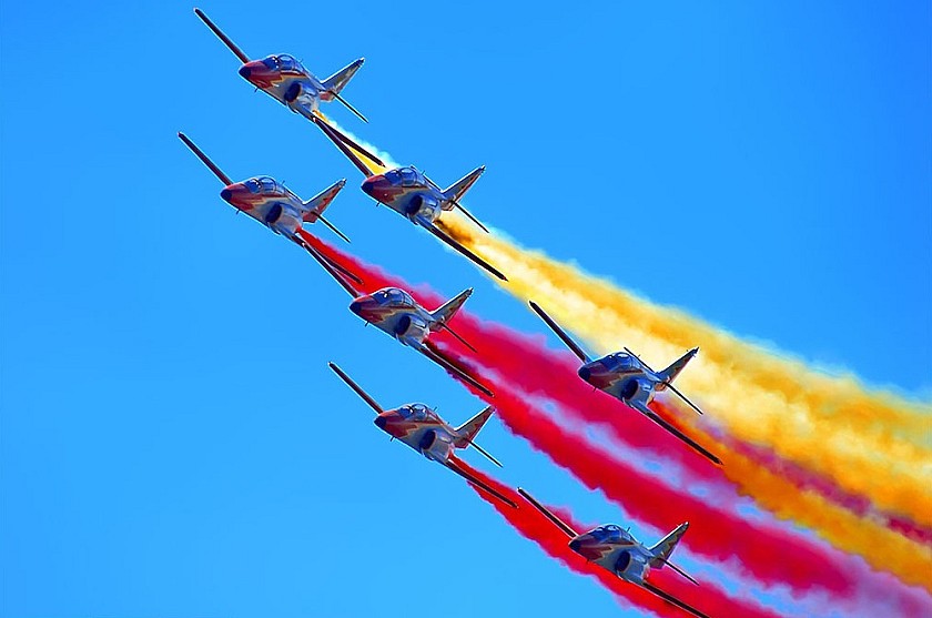 Breathtaking airshow spectacle - Van Dam Estates