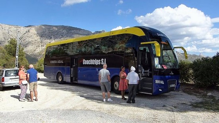 The explosive growth of coach tours - Van Dam Estates