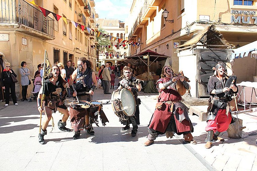 Elche gaat week lang middeleeuws - Van Dam Estates
