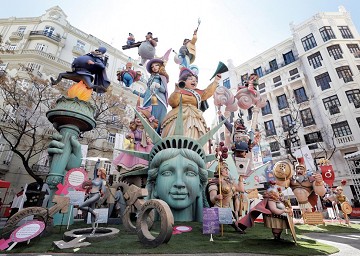 Fiestas: Ordner des spanischen Lebens - Van Dam Estates