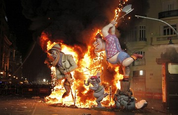 Fiestas: Carpeta de la vida española - Van Dam Estates