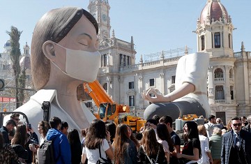 Fiestas: Ordner des spanischen Lebens - Van Dam Estates