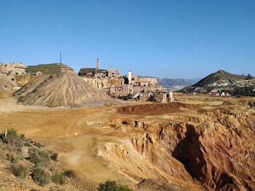 Mad Max und die Minen von Mazarrón - Van Dam Estates