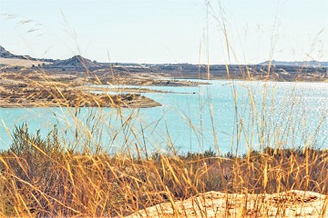 Cycling along beautiful waters - Van Dam Estates