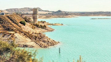 Cycling along beautiful waters - Van Dam Estates