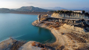 Cycling along beautiful waters - Van Dam Estates