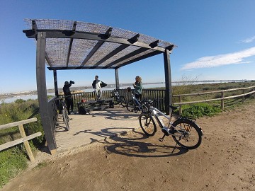 Ciclismo por hermosas aguas - Van Dam Estates