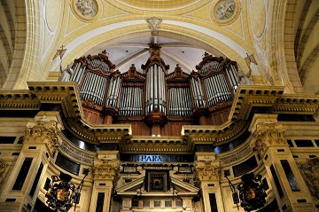 Die Kathedrale ist der Stolz von Murcia - Van Dam Estates