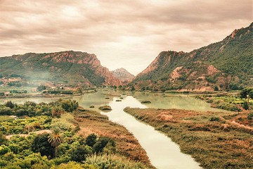 Eruption of colors in the valley near Cieza - Van Dam Estates