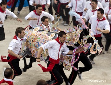 Strange Festivities 2: Running with 'wine horses' in Caravaca - Van Dam Estates