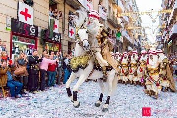 Krieg als Inspiration für Fiestas - Van Dam Estates