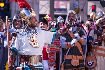 La guerra como inspiración para las fiestas - Van Dam Estates