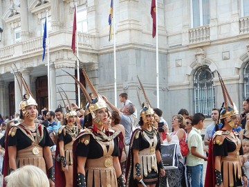 La guerra como inspiración para las fiestas - Van Dam Estates