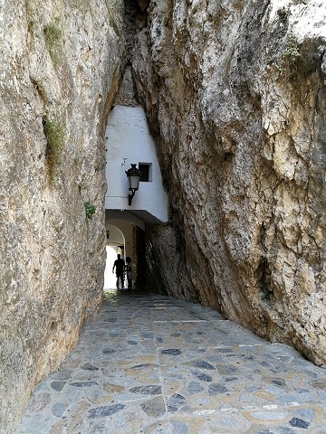 And from the rocks rose the village of Guadalest - Van Dam Estates