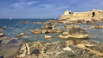 El tiempo se detuvo en la isla de Tabarca - Van Dam Estates