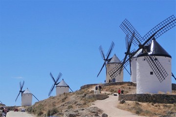 On the road in Spain 3: Tras las huellas de Don Quijote - Van Dam Estates