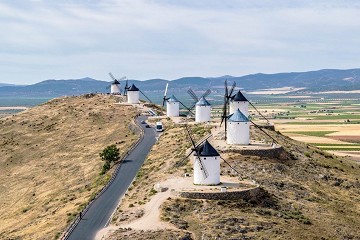 On the road in Spain 3: Tras las huellas de Don Quijote - Van Dam Estates