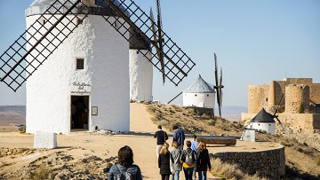 On the road in Spain 3: In the footsteps of Don Quixote - Van Dam Estates