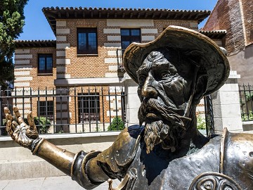 On the road in Spain 3: Tras las huellas de Don Quijote - Van Dam Estates