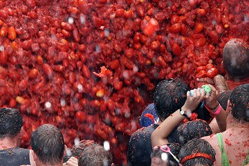 Guerra del tomate en Buñol - Van Dam Estates