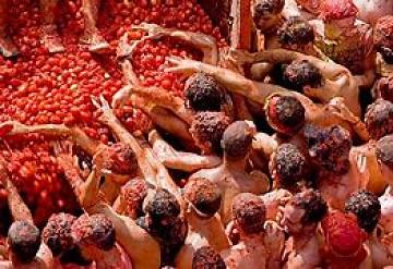 Guerra del tomate en Buñol - Van Dam Estates