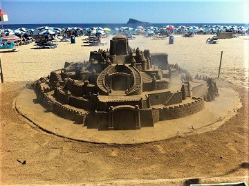 Sandkunst auf den Costas - Van Dam Estates