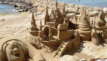 Sandkunst auf den Costas - Van Dam Estates