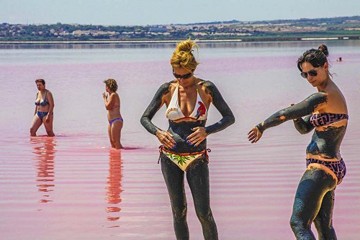 El efecto curativo de los baños de barro del Mar Menor - Van Dam Estates