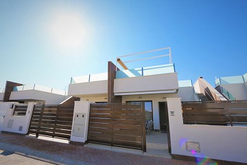 Bungalow con piscina privada en San Pedro del Pinatar - Van Dam Estates