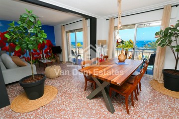 Lujo en la costa - Elegante apartamento con impresionantes vistas al mar en el Mar Menor - Van Dam Estates