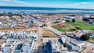 Centrally located in San Pedro del Pinatar ?> - Van Dam Estates