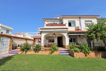 Traditionele Spaanse villa in Dehesa de Campoamor - Van Dam Estates