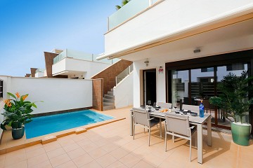 Luxe ruime bungalow in San Pedro del Pinatar ?> - Van Dam Estates