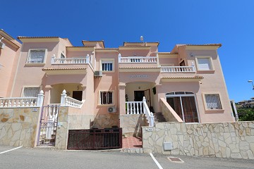 Wunderschön renoviertes Reihenhaus mit 2 Schlafzimmern in La Zenia - Van Dam Estates