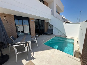 Lujoso bungalow Hakuna Matata en Santiago de la Ribera - Van Dam Estates